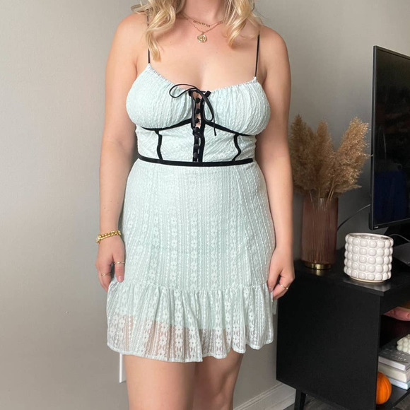 Urban Outfitters Silvana Lace Mini Dress - Picture 1 of 5